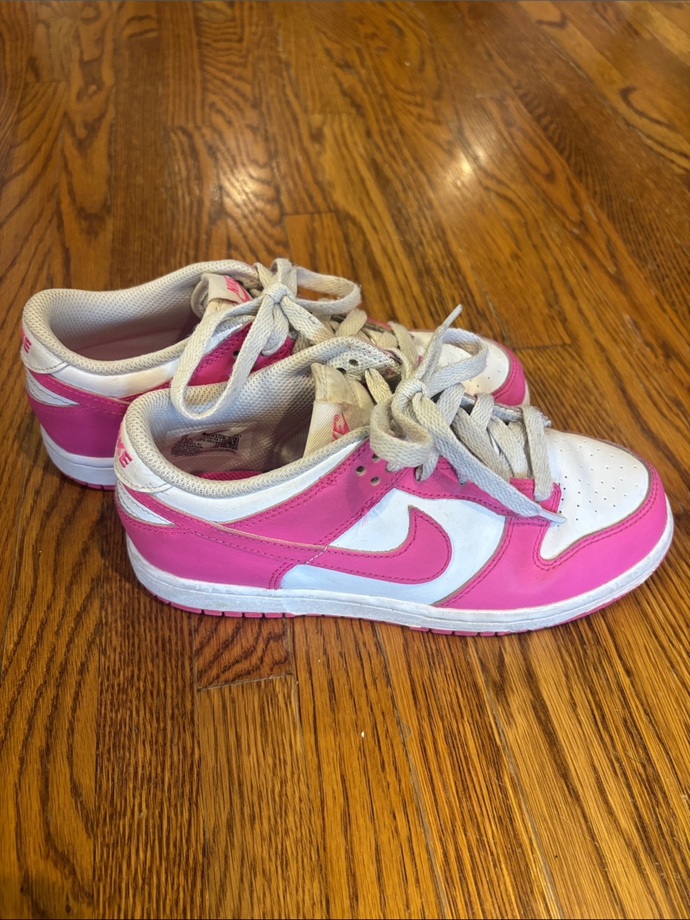 Nike Dunks White and Pink Low-Top Sneakers 3Y
